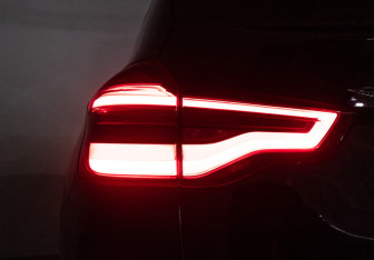 Подержанный автомобиль BMW X3 2018 года (32 фото)