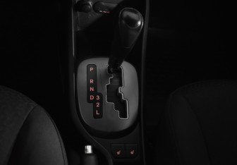 Подержанный автомобиль Kia Rio Sedan 2012 года (17 фото)