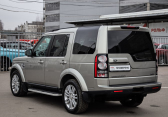 Подержанный автомобиль Land Rover Discovery 2013 года (9 фото)