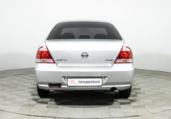 Подержанный автомобиль Nissan Almera Classic 2009 года (6 фото)