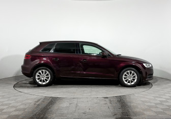 Подержанный автомобиль Audi A3 Hatchback 2015 года (4 фото)