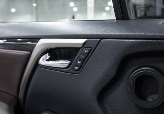 Подержанный автомобиль Lexus RX 2021 года (23 фото)