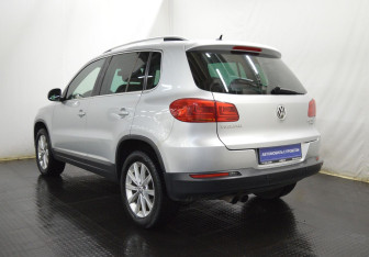 Подержанный автомобиль Volkswagen Tiguan 2013 года (7 фото)