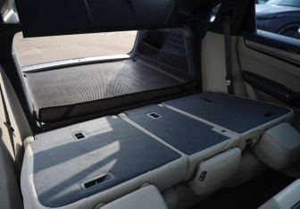 Подержанный автомобиль Porsche Cayenne 2019 года (37 фото)