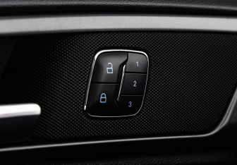 Подержанный автомобиль Ford Mondeo Sedan 2015 года (21 фото)