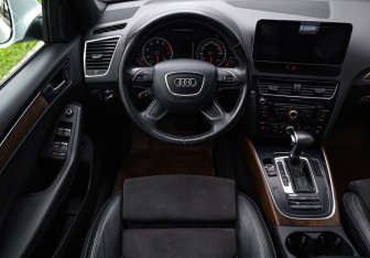 Подержанный автомобиль Audi Q5 2013 года (11 фото)