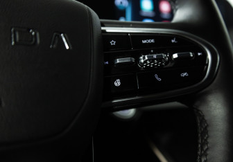 Подержанный автомобиль Omoda C5 2024 года (21 фото)