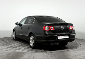 Подержанный автомобиль Volkswagen Passat Sedan 2006 года (7 фото)