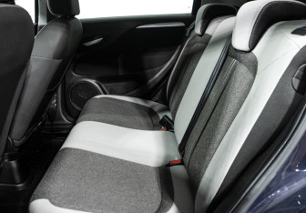 Подержанный автомобиль Fiat Punto Hatchback 2012 года (10 фото)