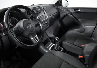 Подержанный автомобиль Volkswagen Tiguan 2013 года (9 фото)