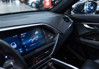 Подержанный автомобиль Geely Tugella 2023 года (24 фото)