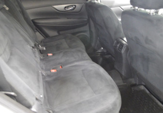 Подержанный автомобиль Nissan X-Trail 2016 года (13 фото)