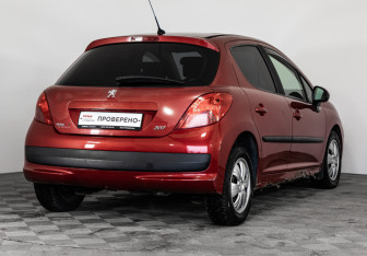 Подержанный автомобиль Peugeot 207 Hatchback 2008 года (5 фото)