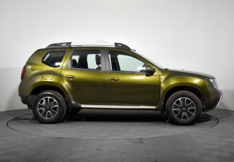 Подержанный автомобиль Renault Duster 2020 года (4 фото)