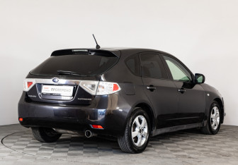 Подержанный автомобиль Subaru Impreza Hatchback 2007 года (5 фото)