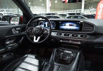Подержанный автомобиль Mercedes-Benz GLE 2021 года (16 фото)