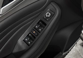 Подержанный автомобиль Haval F7 2019 года (10 фото)