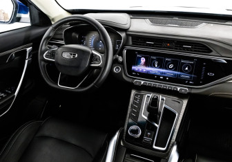 Подержанный автомобиль Geely Atlas Pro 2022 года (16 фото)