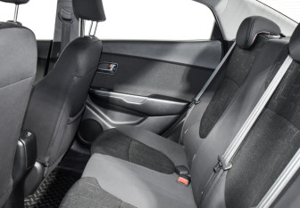 Подержанный автомобиль Kia Rio Sedan 2012 года (12 фото)