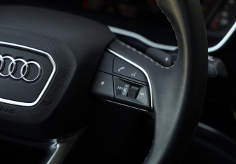 Подержанный автомобиль Audi Q3 2025 года (13 фото)