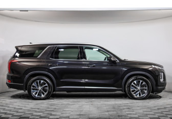Подержанный автомобиль Hyundai Palisade 2022 года (4 фото)