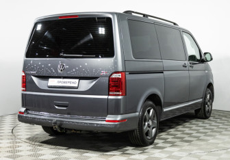 Подержанный автомобиль Volkswagen Multivan 2018 года (5 фото)