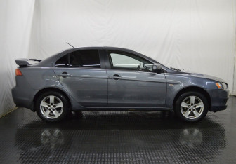 Подержанный автомобиль Mitsubishi Lancer Sedan 2008 года (4 фото)