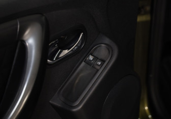 Подержанный автомобиль Renault Duster 2018 года (15 фото)