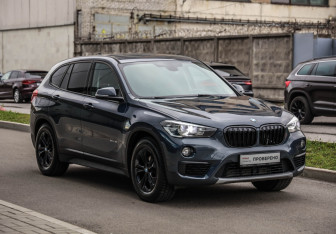 Подержанный автомобиль BMW X1 2016 года (5 фото)