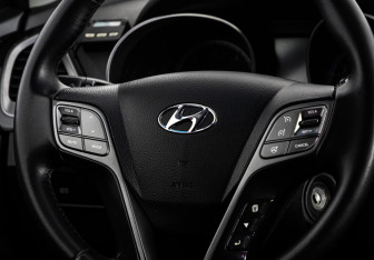 Подержанный автомобиль Hyundai Santa Fe 2012 года (12 фото)