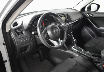 Подержанный автомобиль Mazda CX-5 2015 года (9 фото)