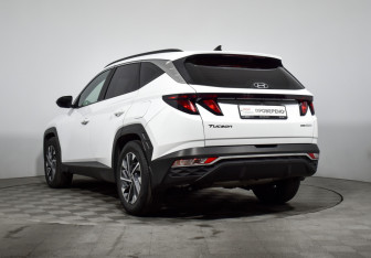 Подержанный автомобиль Hyundai Tucson 2022 года (7 фото)