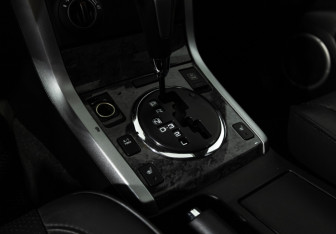 Подержанный автомобиль Suzuki Grand Vitara 2010 года (17 фото)