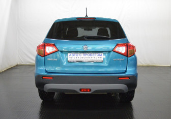 Подержанный автомобиль Suzuki Vitara 2018 года (6 фото)