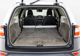 Подержанный автомобиль Volvo XC70 2014 года (28 фото)