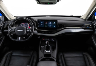 Подержанный автомобиль Haval F7 2022 года (11 фото)