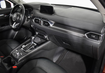 Подержанный автомобиль Mazda CX-5 2017 года (12 фото)