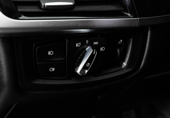 Подержанный автомобиль BMW X5 2015 года (22 фото)