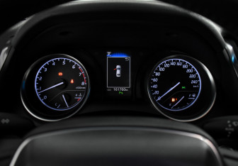 Подержанный автомобиль Toyota Camry Sedan 2019 года (20 фото)