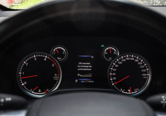 Подержанный автомобиль Toyota Land Cruiser Suv 2021 года (14 фото)