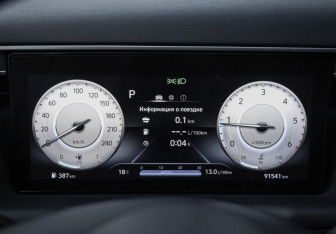 Подержанный автомобиль Hyundai Tucson 2022 года (15 фото)