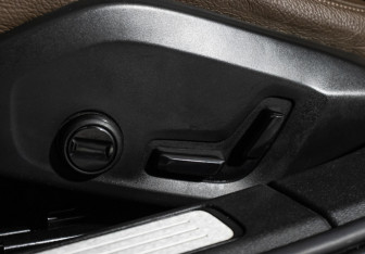 Подержанный автомобиль Volvo V60 Cross Country 2021 года (19 фото)