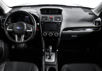 Подержанный автомобиль Subaru Forester Suv 2018 года (14 фото)