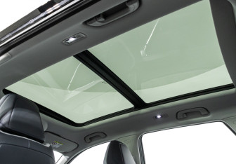 Подержанный автомобиль Geely Atlas 2023 года (17 фото)