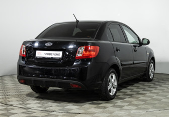 Подержанный автомобиль Kia Rio Sedan 2010 года (5 фото)
