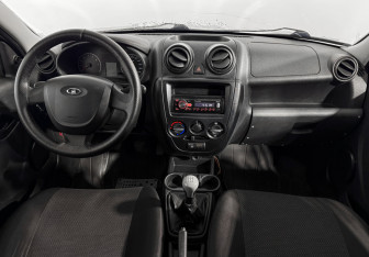Подержанный автомобиль LADA (ВАЗ) Granta Liftback 2014 года (13 фото)