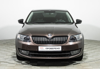 Подержанный автомобиль Skoda Octavia Liftback 2016 года (2 фото)