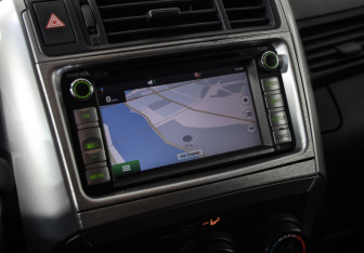 Подержанный автомобиль Toyota Verso 2010 года (13 фото)