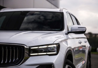 Подержанный автомобиль Geely Monjaro 2024 года (2 фото)