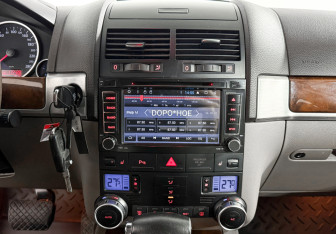 Подержанный автомобиль Volkswagen Touareg 2008 года (17 фото)